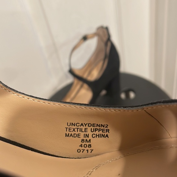 Unisa Caydenn Black Velvet Strappy Heels Size 8 - Picture 10 of 11